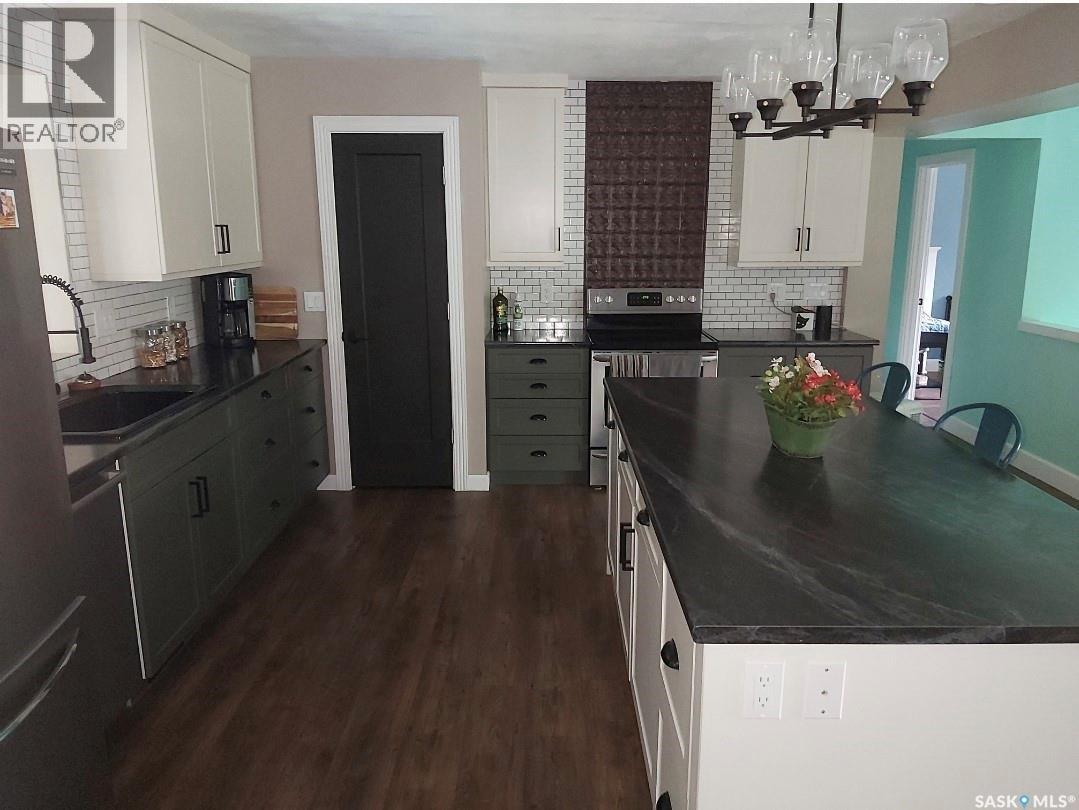 212 4th Avenue E, Nokomis, Saskatchewan  S0G 3R0 - Photo 4 - SK026567