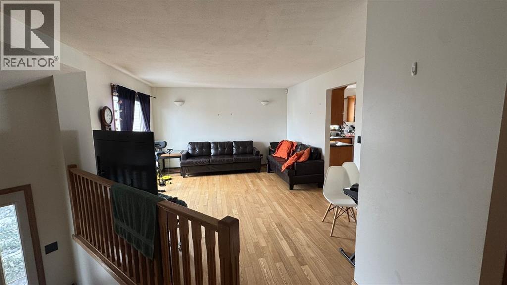 72 Herder Drive, Sylvan Lake, Alberta  T4S 1X8 - Photo 2 - A2276372