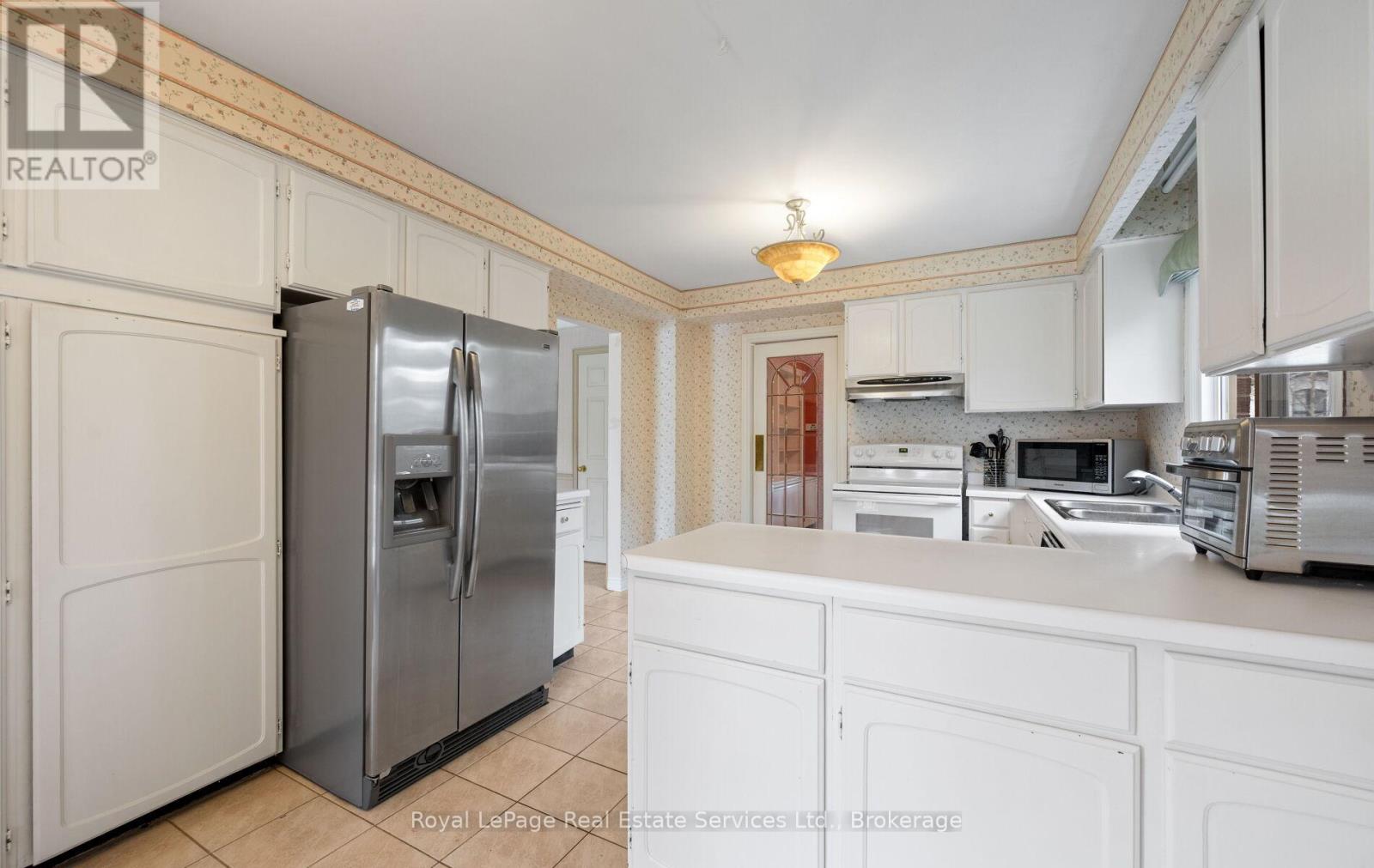 2179 Adair Crescent, Oakville, Ontario  L6J 5J6 - Photo 16 - W12682726