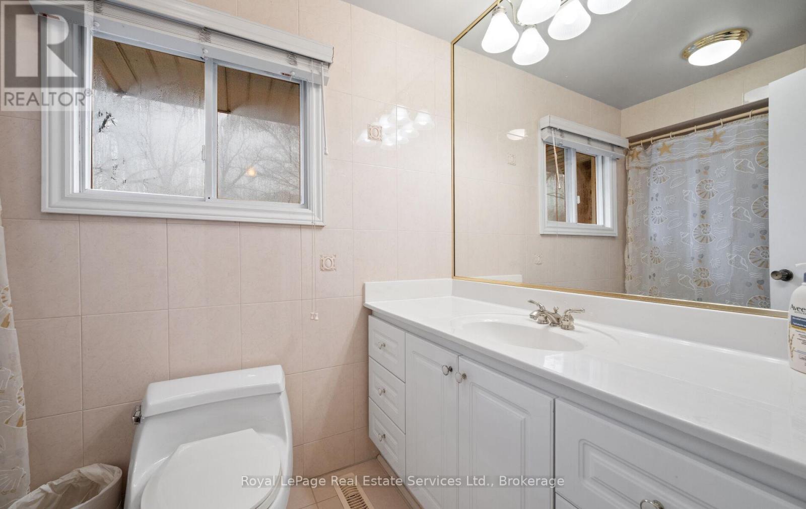 2179 Adair Crescent, Oakville, Ontario  L6J 5J6 - Photo 32 - W12682726