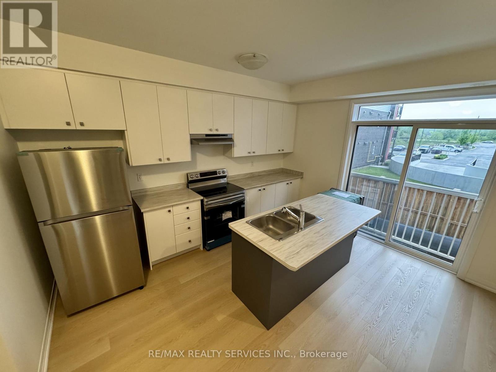 29 - 389 Conklin Road, Brantford, Ontario  N3T 0Y3 - Photo 3 - X12666432