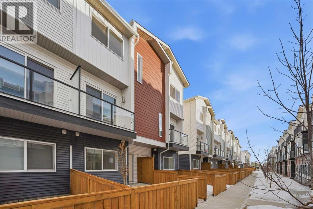 628 Red Sky Villas NE, Calgary, Alberta