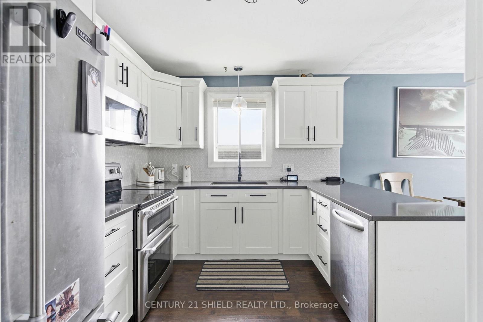 1712 Cumberland Street, Cornwall, Ontario  K6J 5T6 - Photo 12 - X12682744