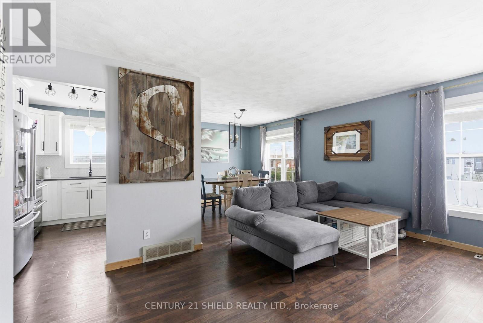 1712 Cumberland Street, Cornwall, Ontario  K6J 5T6 - Photo 4 - X12682744