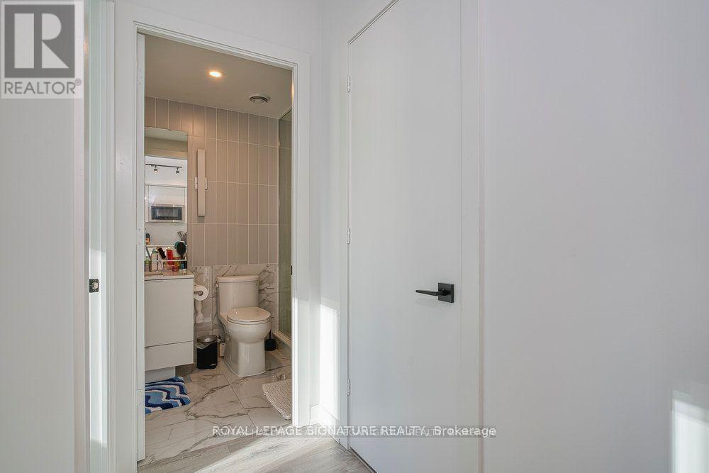 1408 - 327 King Street W, Toronto, Ontario  M5V 0W7 - Photo 11 - C12682724