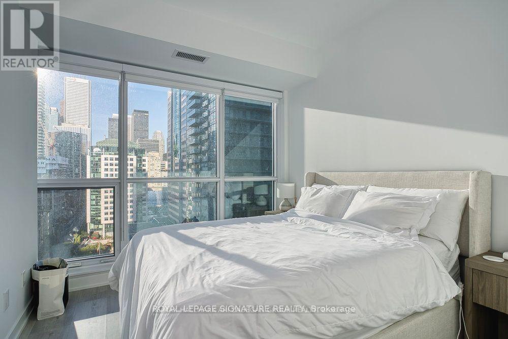 1408 - 327 King Street W, Toronto, Ontario  M5V 0W7 - Photo 15 - C12682724