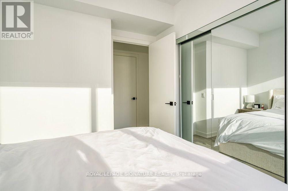 1408 - 327 King Street W, Toronto, Ontario  M5V 0W7 - Photo 17 - C12682724