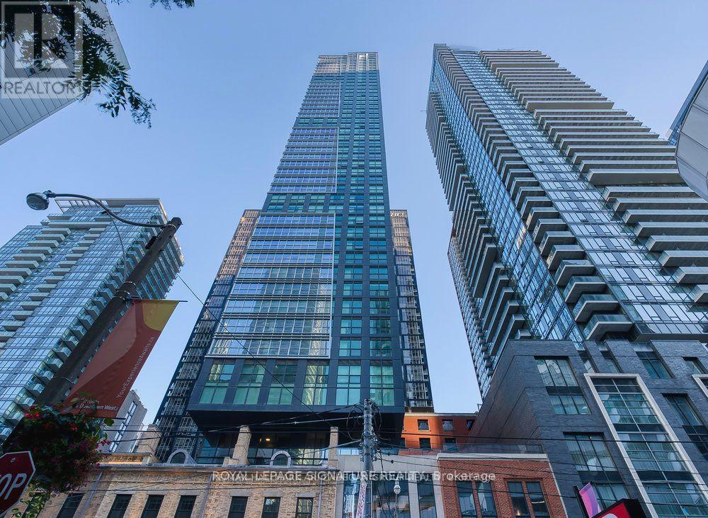 1408 - 327 King Street W, Toronto, Ontario  M5V 0W7 - Photo 18 - C12682724