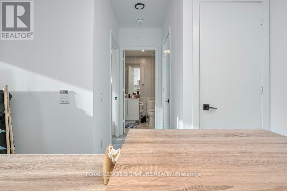 1408 - 327 King Street W, Toronto, Ontario  M5V 0W7 - Photo 6 - C12682724