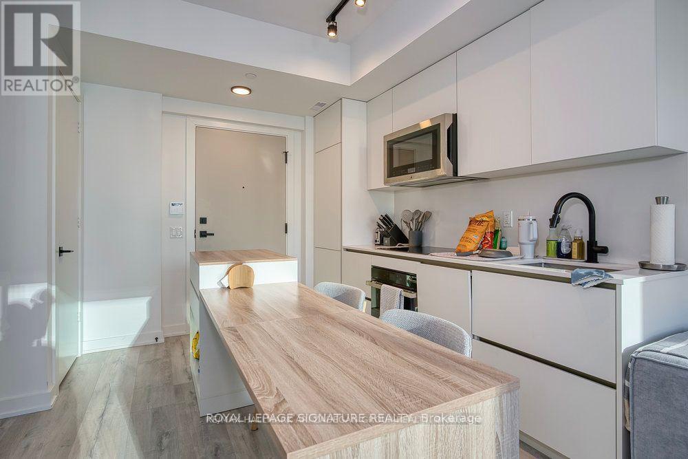 1408 - 327 King Street W, Toronto, Ontario  M5V 0W7 - Photo 8 - C12682724