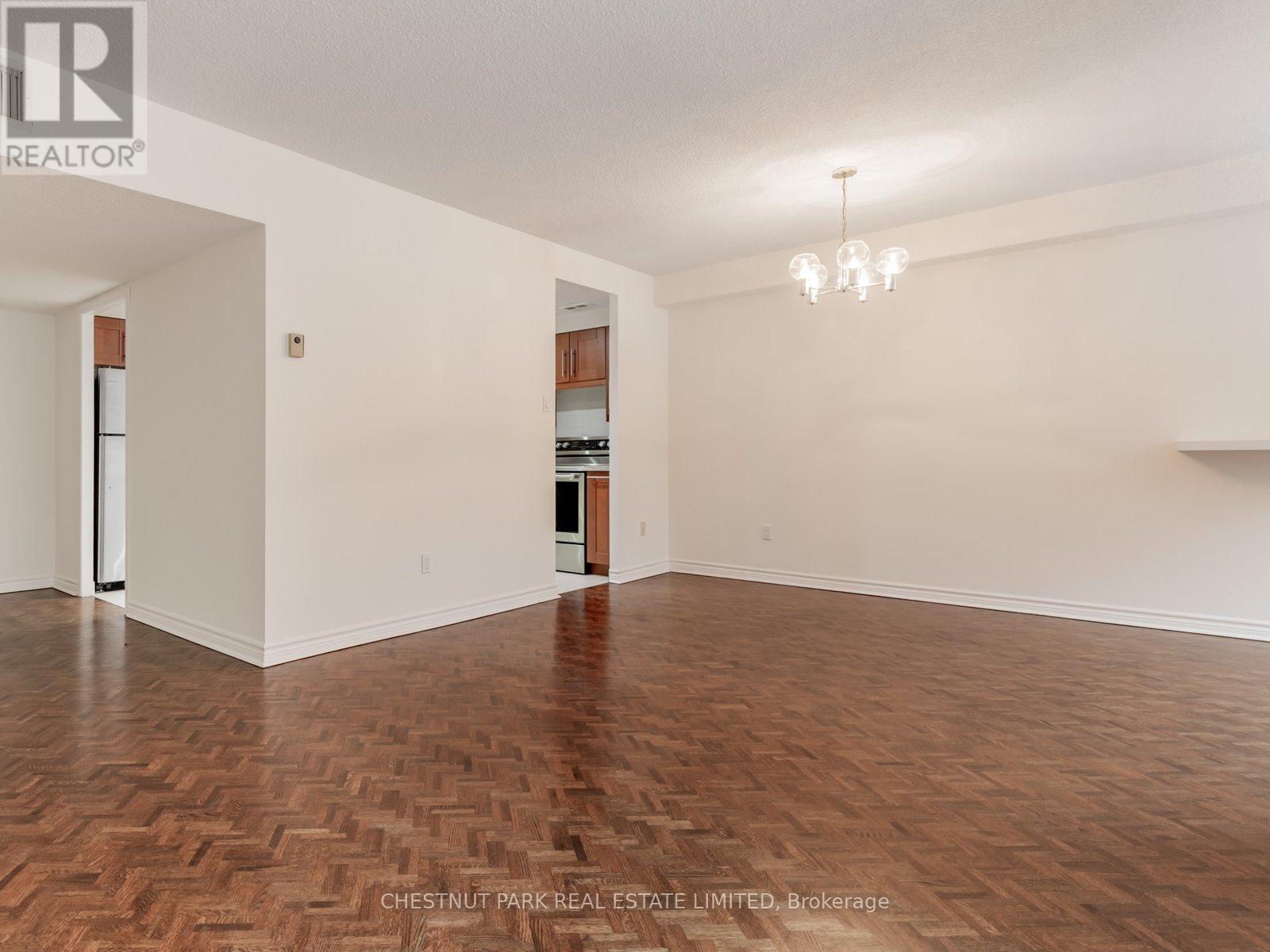 305 - 30 Glen Elm Avenue, Toronto (Rosedale-Moore Park), Ontario  M4T 1T7 - Photo 11 - C12682740