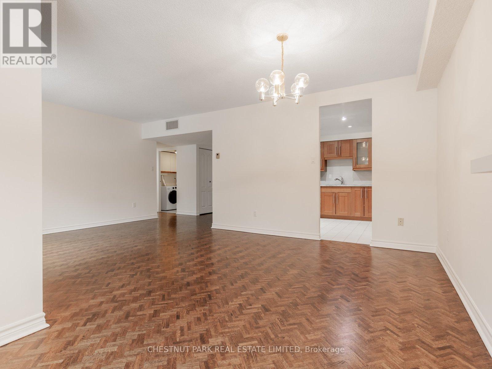 305 - 30 Glen Elm Avenue, Toronto (Rosedale-Moore Park), Ontario  M4T 1T7 - Photo 12 - C12682740