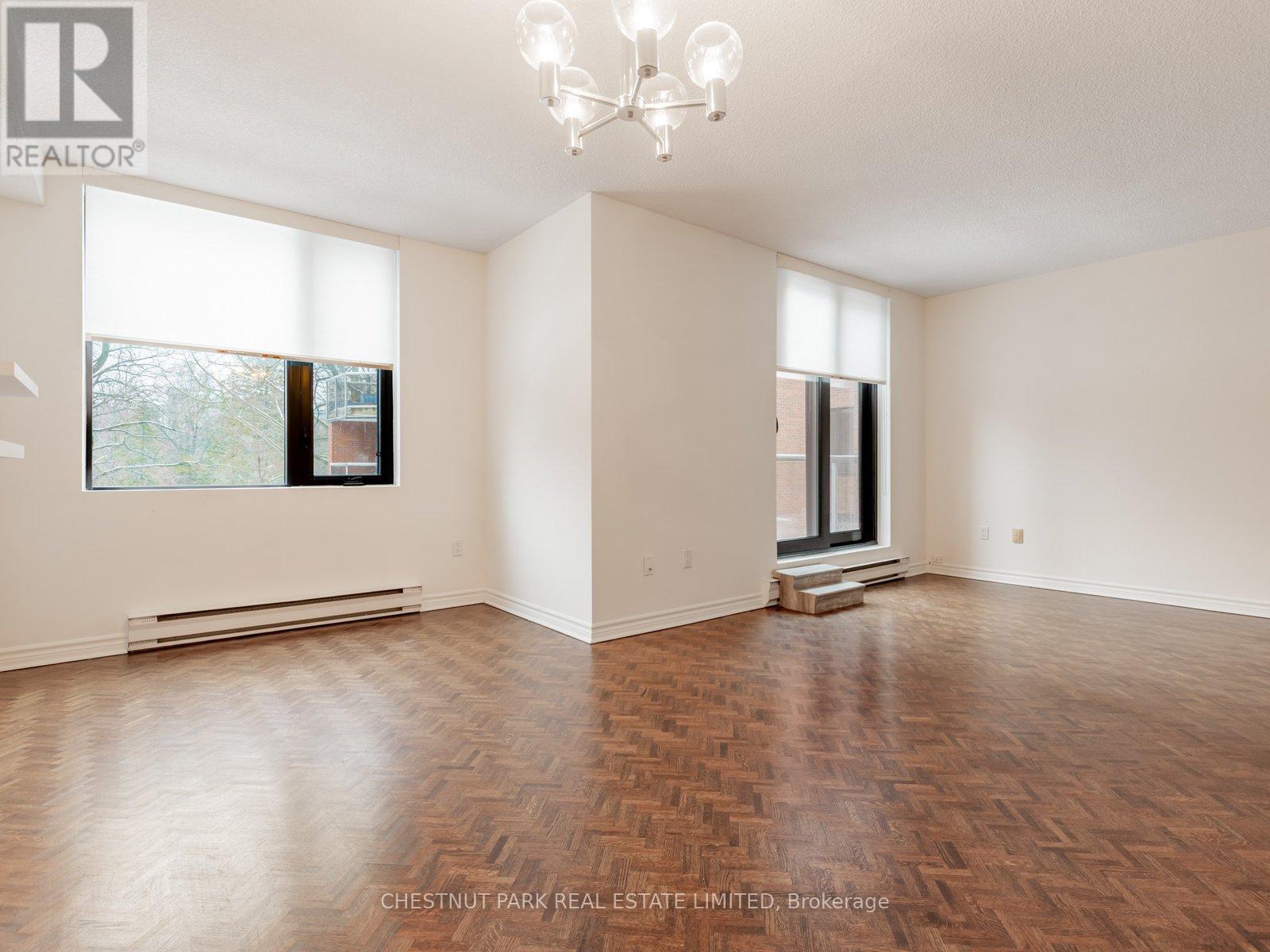 305 - 30 Glen Elm Avenue, Toronto (Rosedale-Moore Park), Ontario  M4T 1T7 - Photo 6 - C12682740