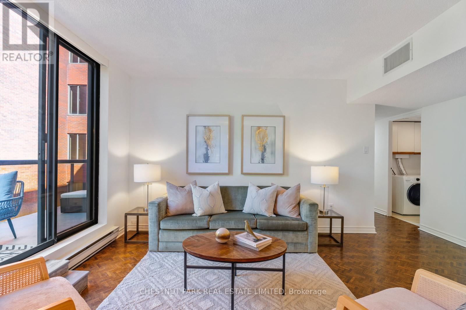 305 - 30 Glen Elm Avenue, Toronto (Rosedale-Moore Park), Ontario  M4T 1T7 - Photo 7 - C12682740