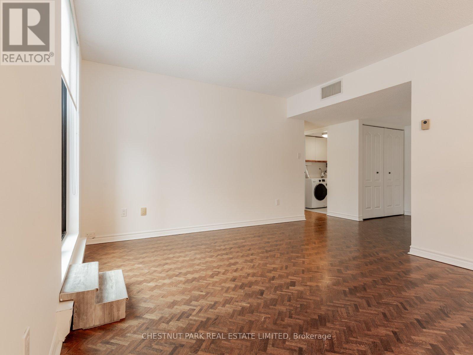 305 - 30 Glen Elm Avenue, Toronto (Rosedale-Moore Park), Ontario  M4T 1T7 - Photo 8 - C12682740