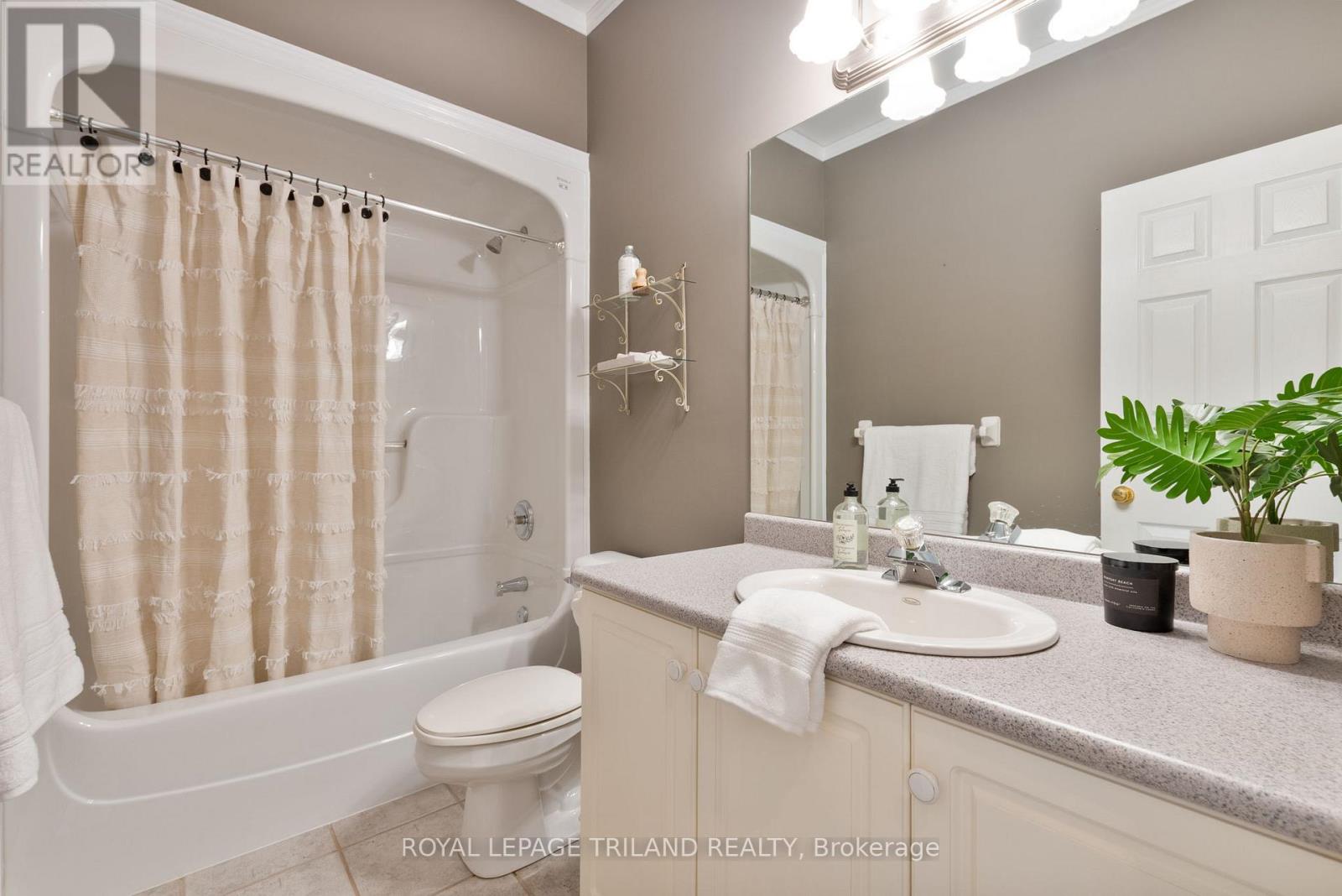 45 Stephen Moore Drive, Middlesex Centre, Ontario  N0L 1R0 - Photo 25 - X12682524