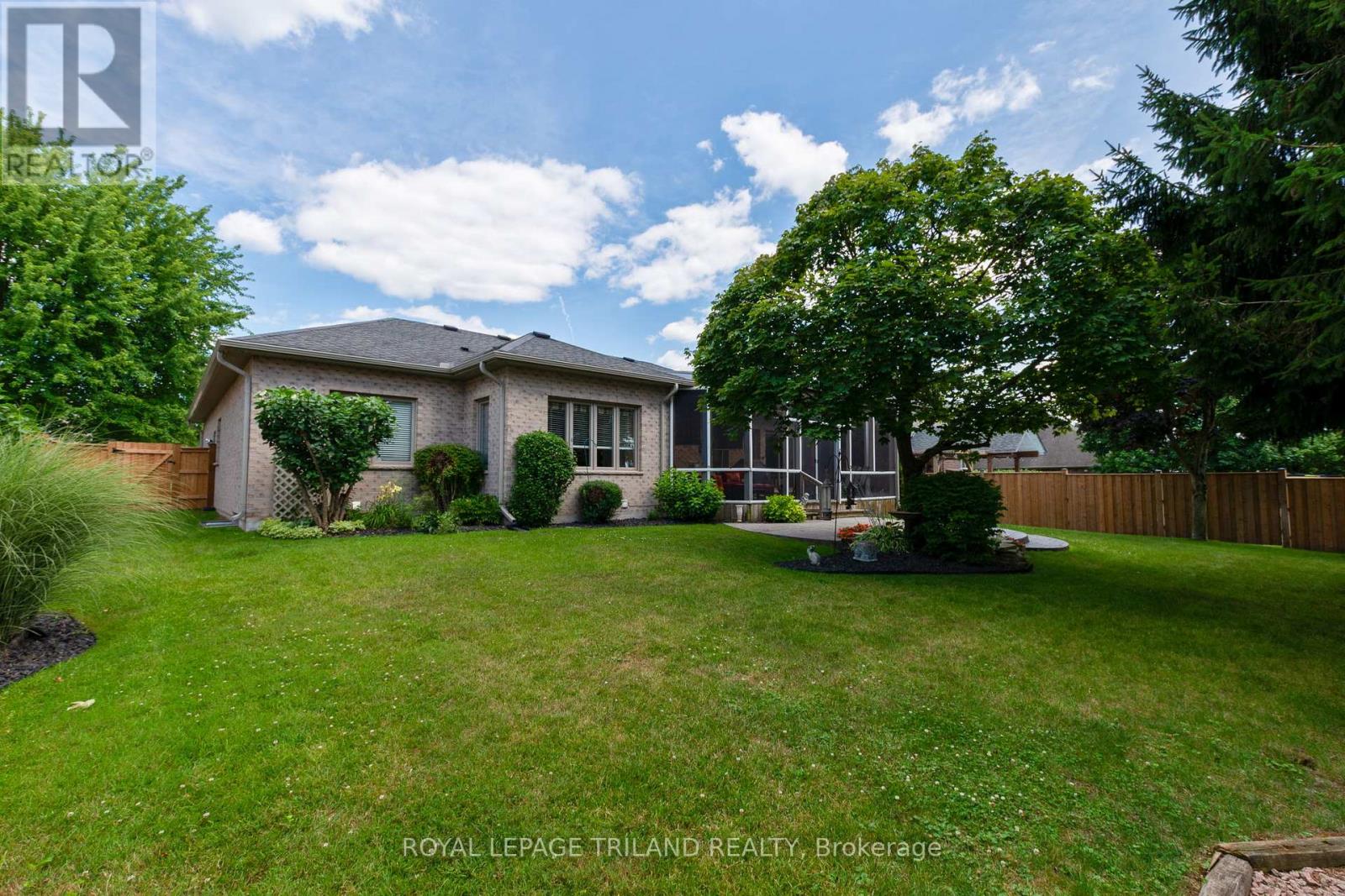 45 Stephen Moore Drive, Middlesex Centre, Ontario  N0L 1R0 - Photo 37 - X12682524