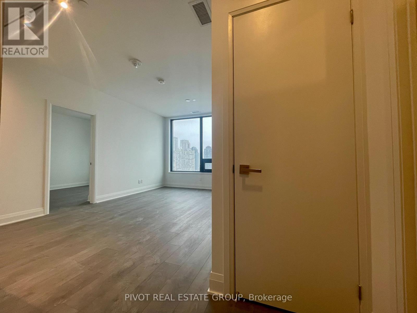 1103 - 2 Erskine Road, Mississauga, Ontario  L5B 0S1 - Photo 4 - W12682728