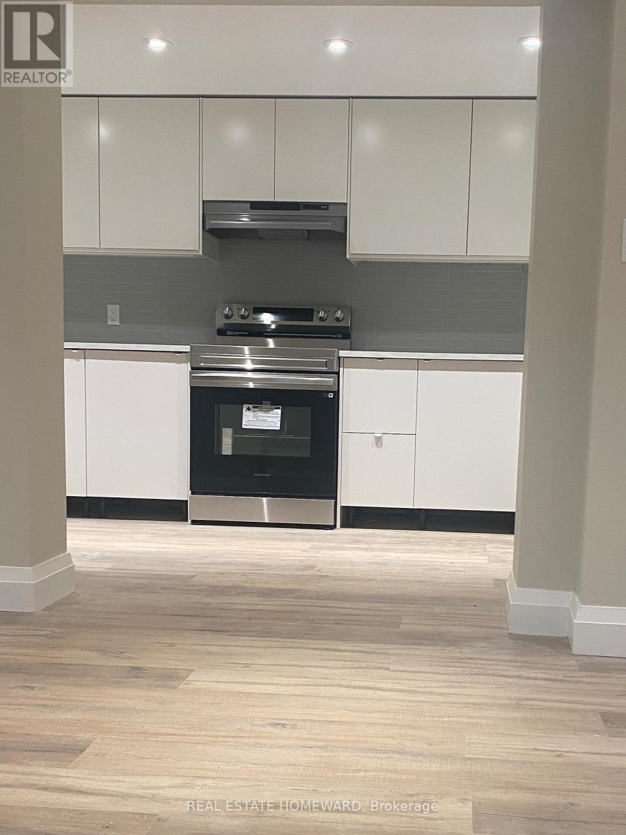 Lower - 624 Indian Road, Toronto, Ontario  M6P 2C6 - Photo 6 - W12682734