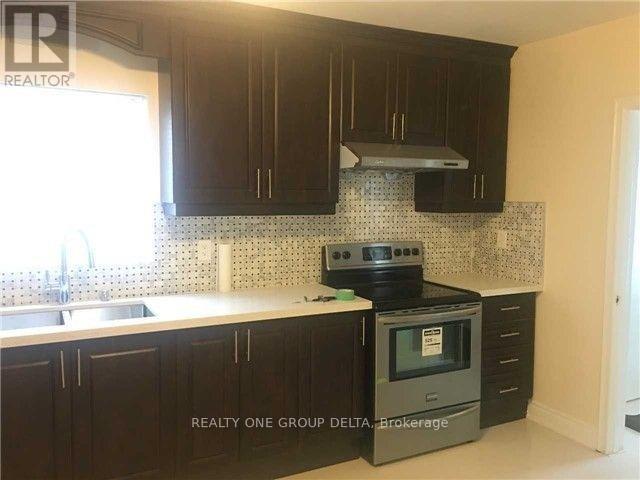 Upper - 30 Dittmer Crescent, Toronto (West Humber-Clairville), Ontario  M9W 4P8 - Photo 1 - W12682746