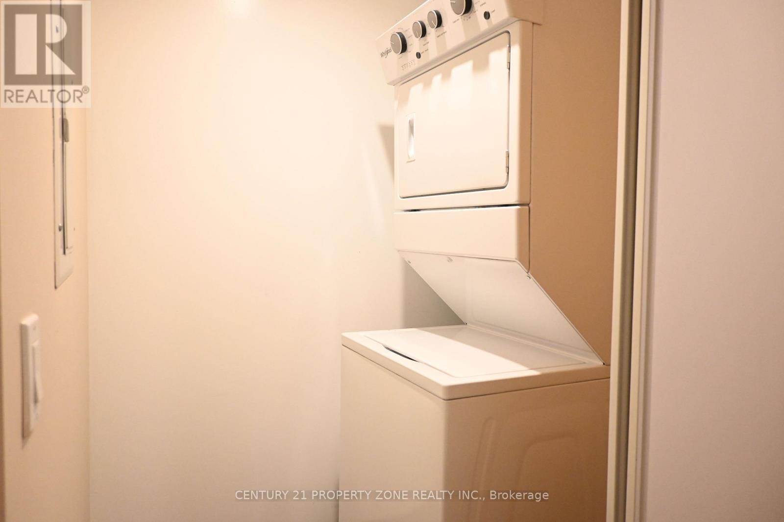 320 - 5233 Dundas Street W, Toronto, Ontario  M9B 6M1 - Photo 4 - W12682758