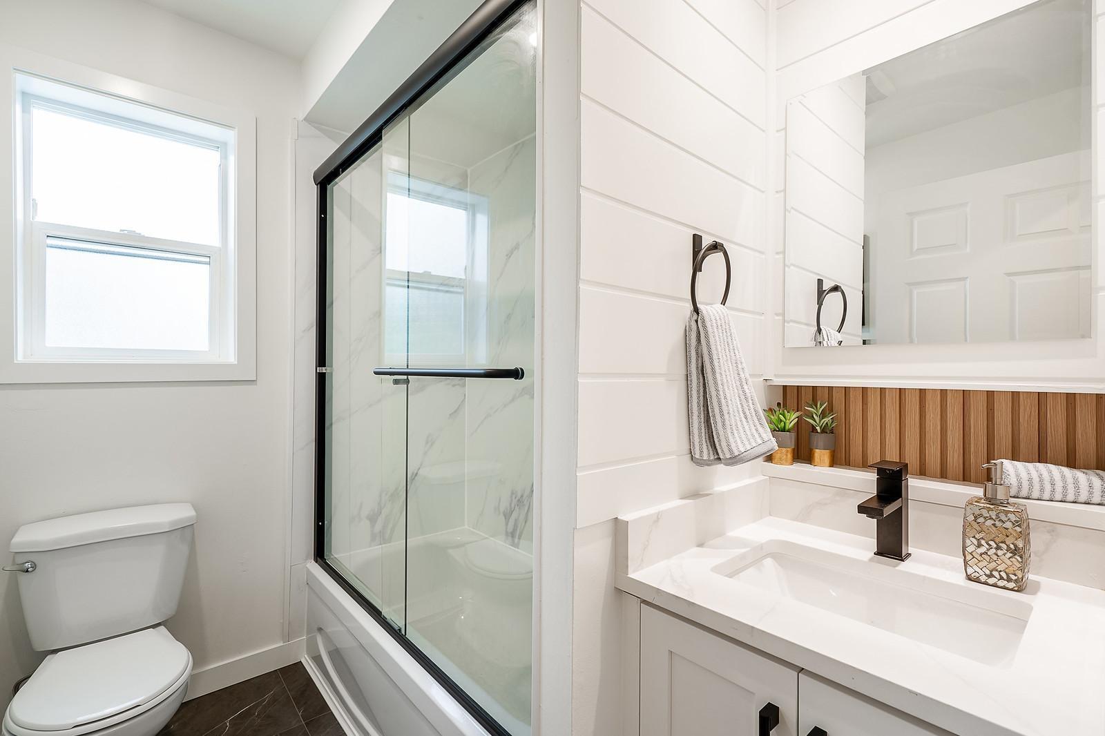 9709 Hillier Street, Chilliwack Proper West, Chilliwack, British Columbia  V2P 4K2 - Photo 11 - R3077942