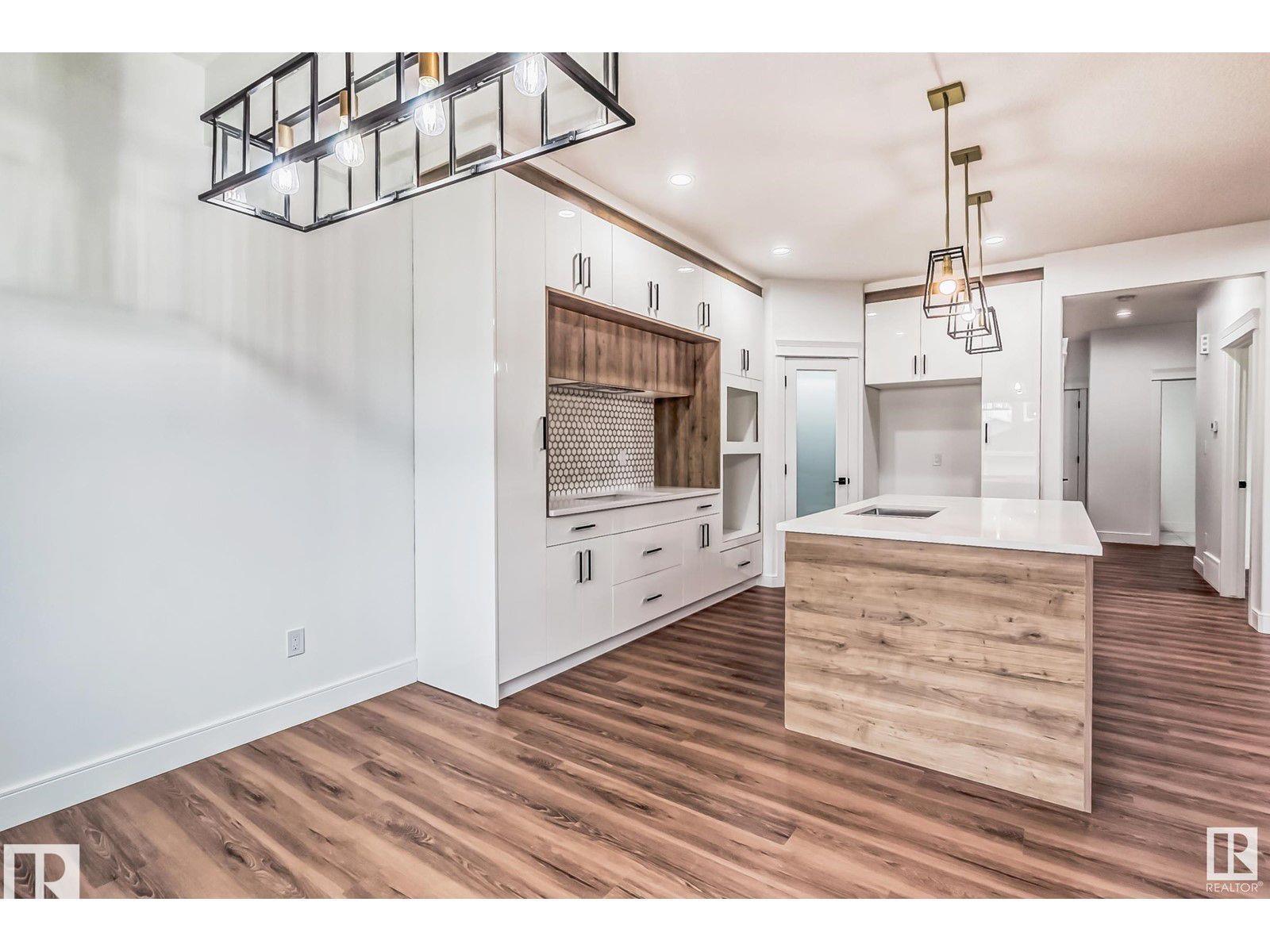 1703 152 Av Nw, Edmonton, Alberta  T5Y 2R7 - Photo 5 - E4469627