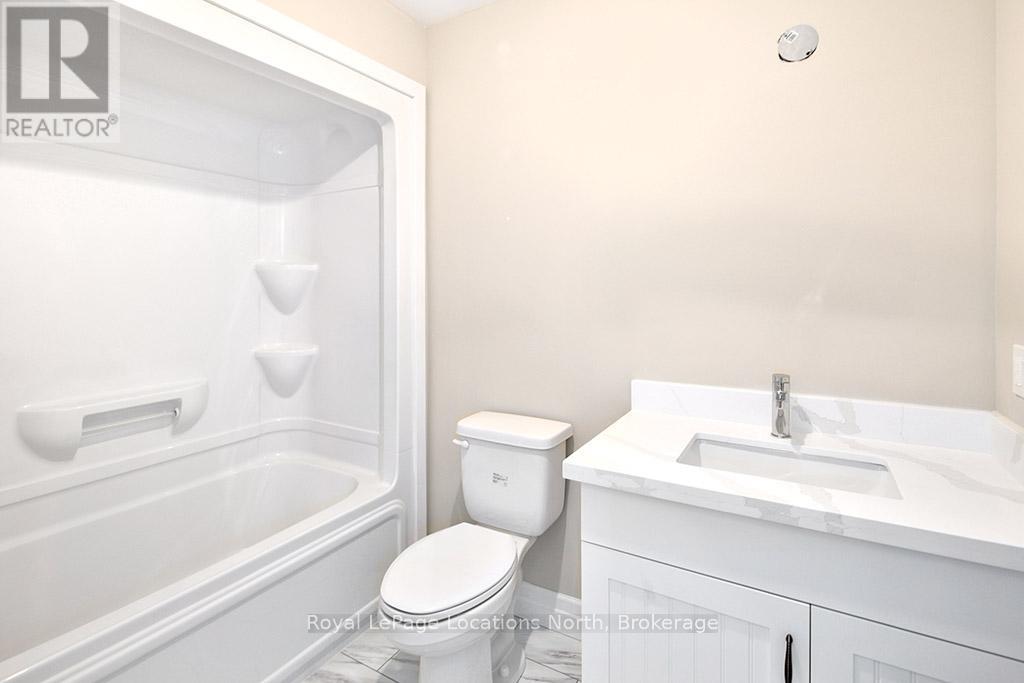 119 Dove Drive, Blue Mountains, Ontario  N0H 2P0 - Photo 12 - X12682772