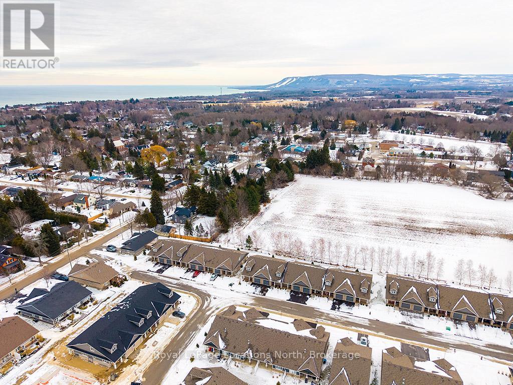 119 Dove Drive, Blue Mountains, Ontario  N0H 2P0 - Photo 3 - X12682772