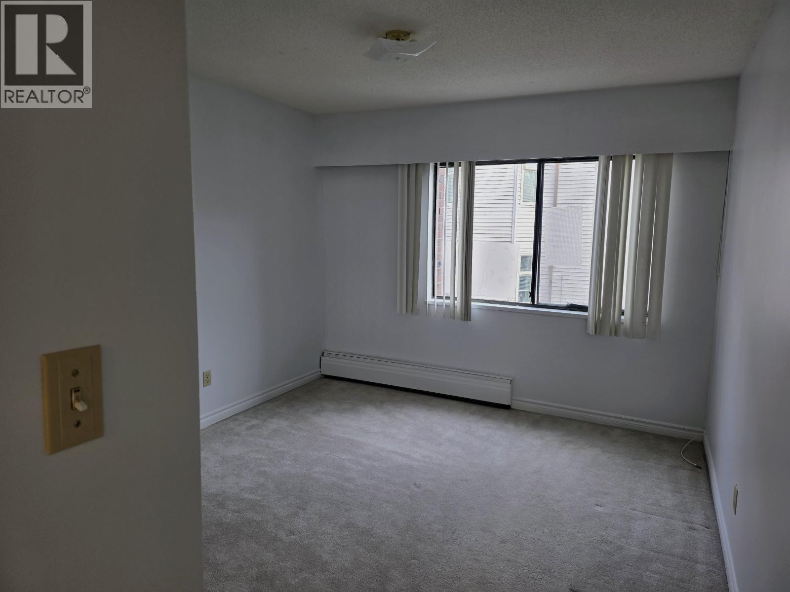 208 214 E 15th Street, North Vancouver, British Columbia  V7L 2R3 - Photo 4 - R3071193