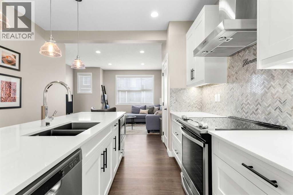 803, 355 Nolancrest Heights Nw, Calgary, Alberta  T3R 0Z9 - Photo 2 - A2278053