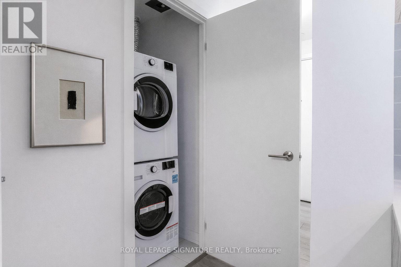 2209s - 110 Broadway Avenue, Toronto (Mount Pleasant West), Ontario  M4P 1V7 - Photo 10 - C12682780