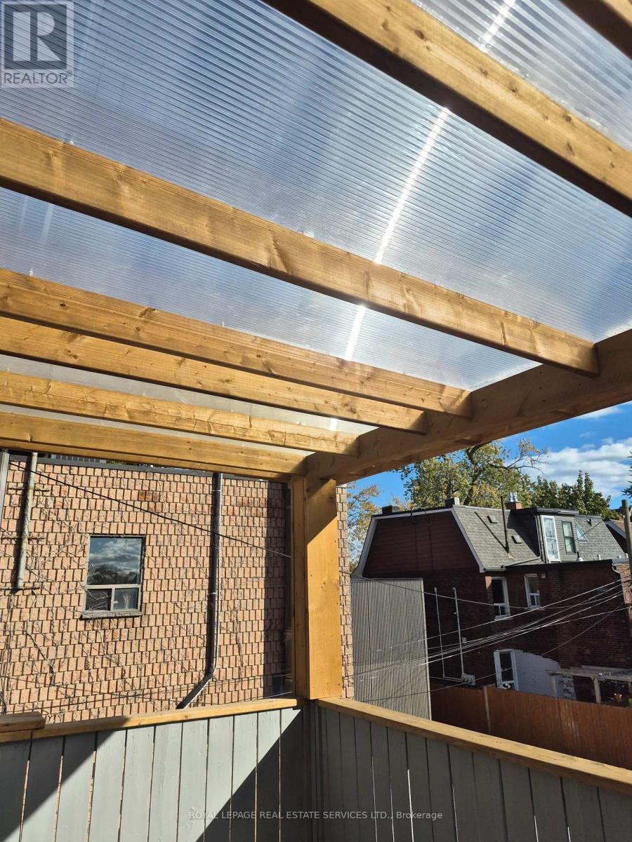 2nd Flr - 1073 College Street, Toronto (Little Portugal), Ontario  M6H 1B2 - Photo 16 - C12682786