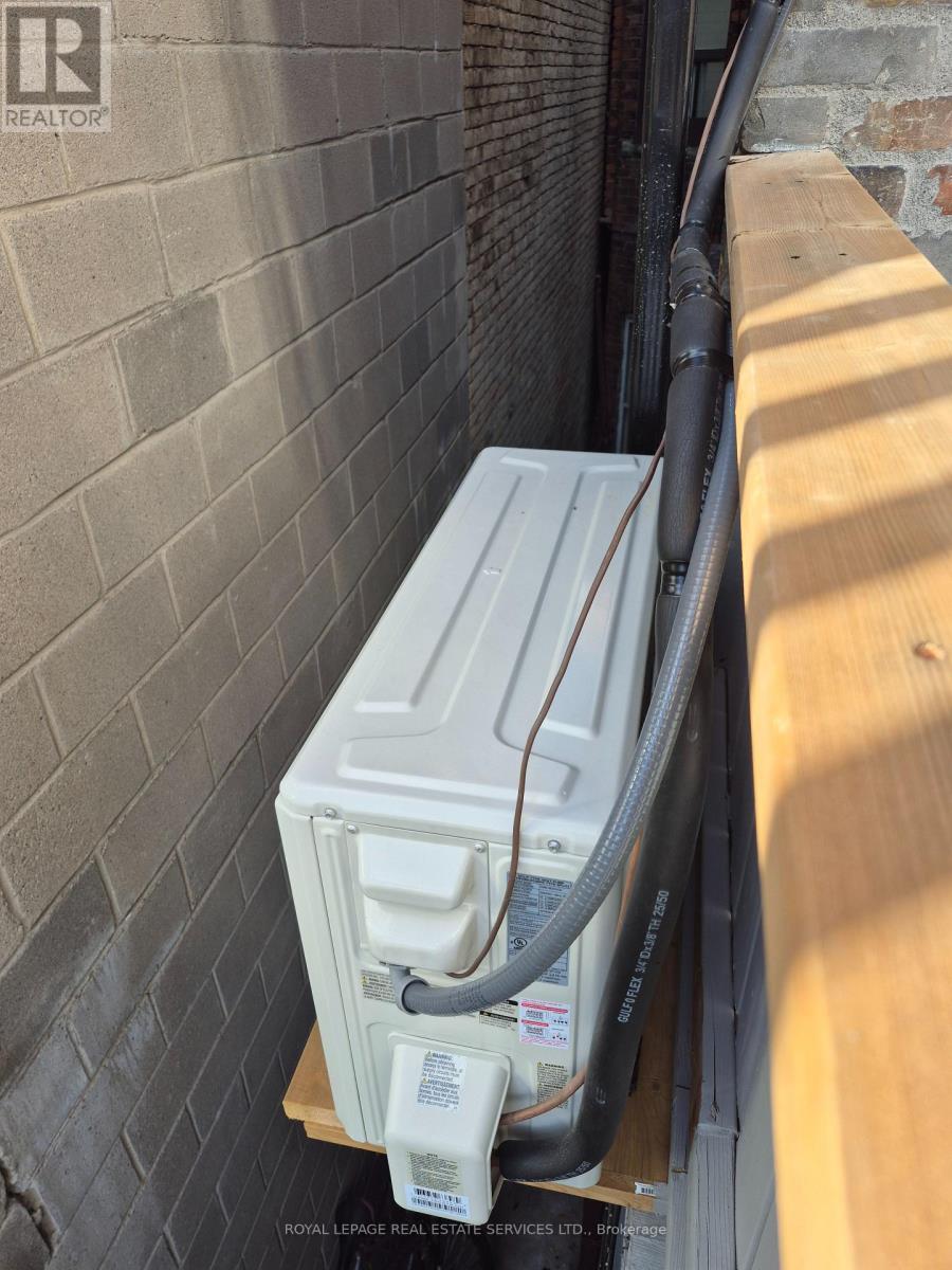 2nd Flr - 1073 College Street, Toronto (Little Portugal), Ontario  M6H 1B2 - Photo 17 - C12682786