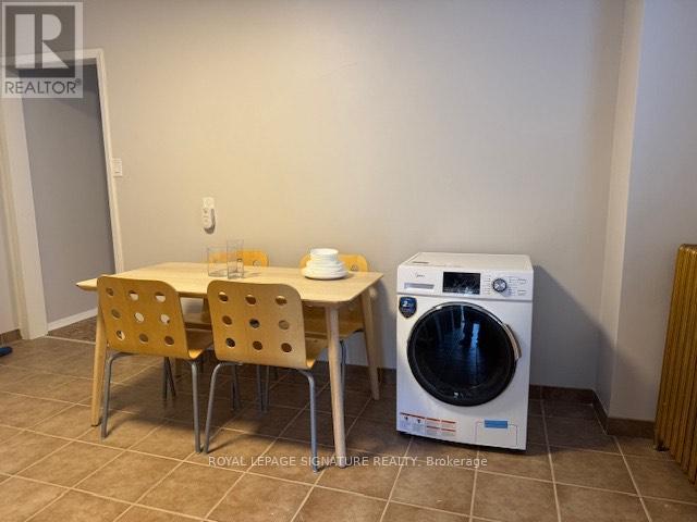 Main - 18 Holland Park Avenue, Toronto (Oakwood Village), Ontario  M6C 1M1 - Photo 3 - C12682798