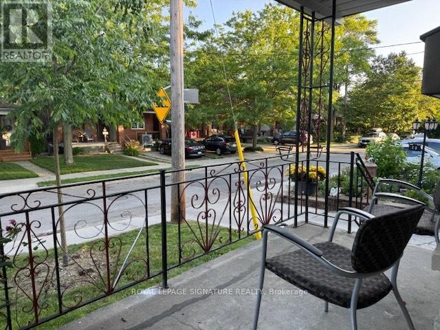 Main - 18 Holland Park Avenue, Toronto (Oakwood Village), Ontario  M6C 1M1 - Photo 5 - C12682798