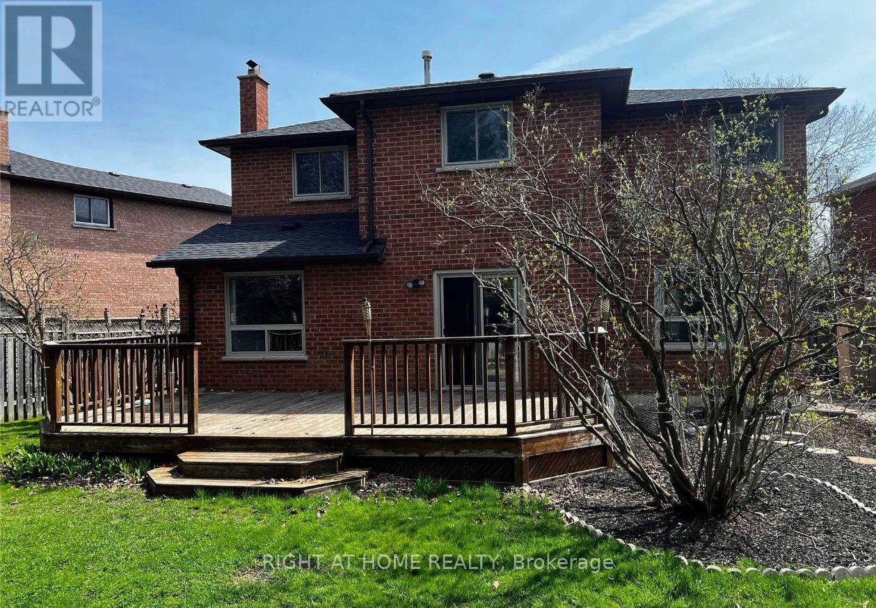 43 Doris Crescent, Newmarket, Ontario  L3Y 7V3 - Photo 14 - N12682778