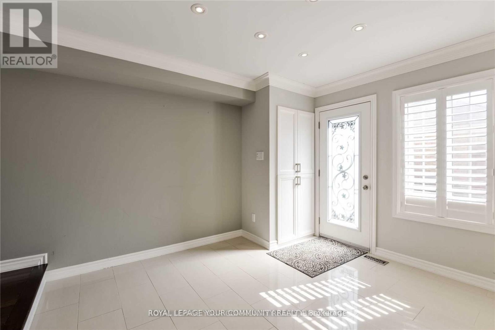 21 Elderbrook Crescent, Vaughan, Ontario  L4K 5M3 - Photo 13 - N12682822