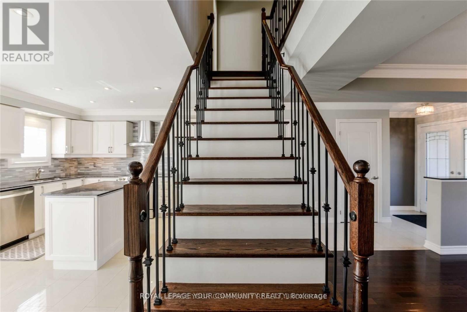 21 Elderbrook Crescent, Vaughan, Ontario  L4K 5M3 - Photo 15 - N12682822