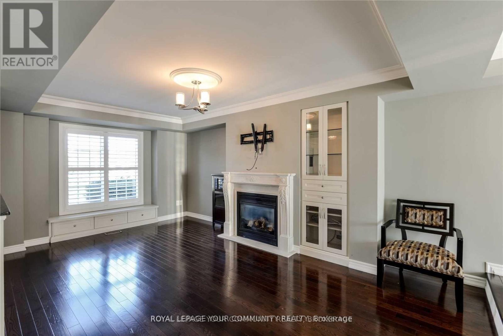 21 Elderbrook Crescent, Vaughan, Ontario  L4K 5M3 - Photo 7 - N12682822