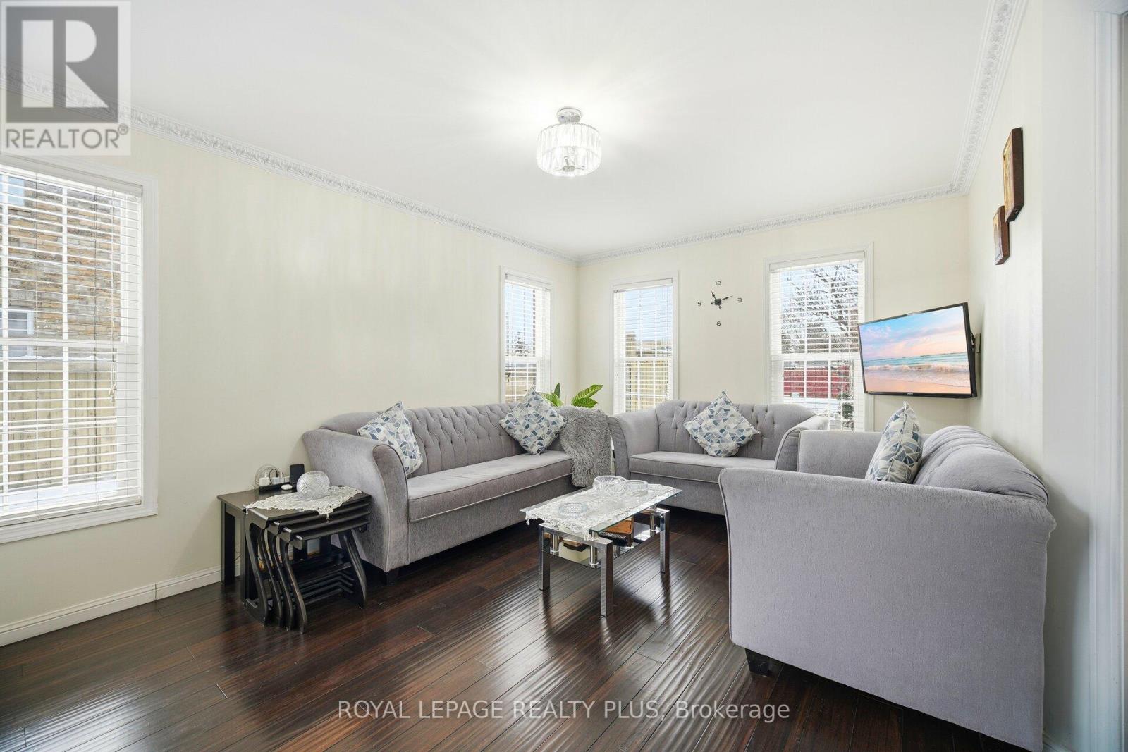 387 Brisdale Drive, Brampton, Ontario  L7A 3K7 - Photo 21 - W12682804