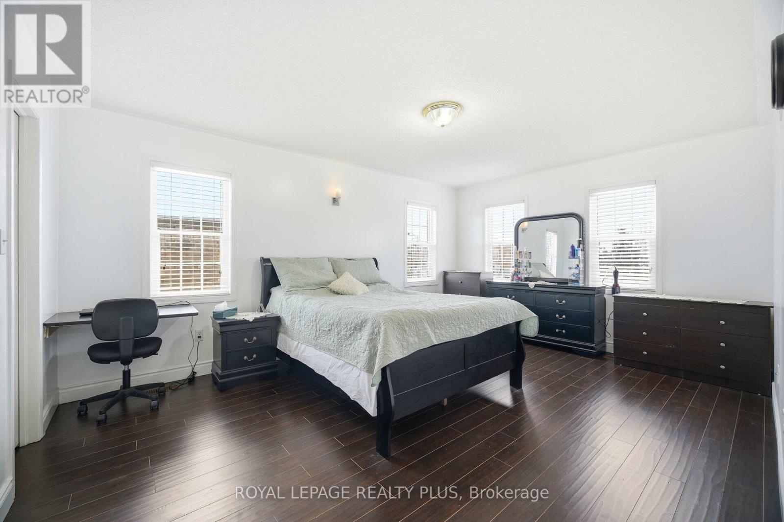 387 Brisdale Drive, Brampton, Ontario  L7A 3K7 - Photo 25 - W12682804