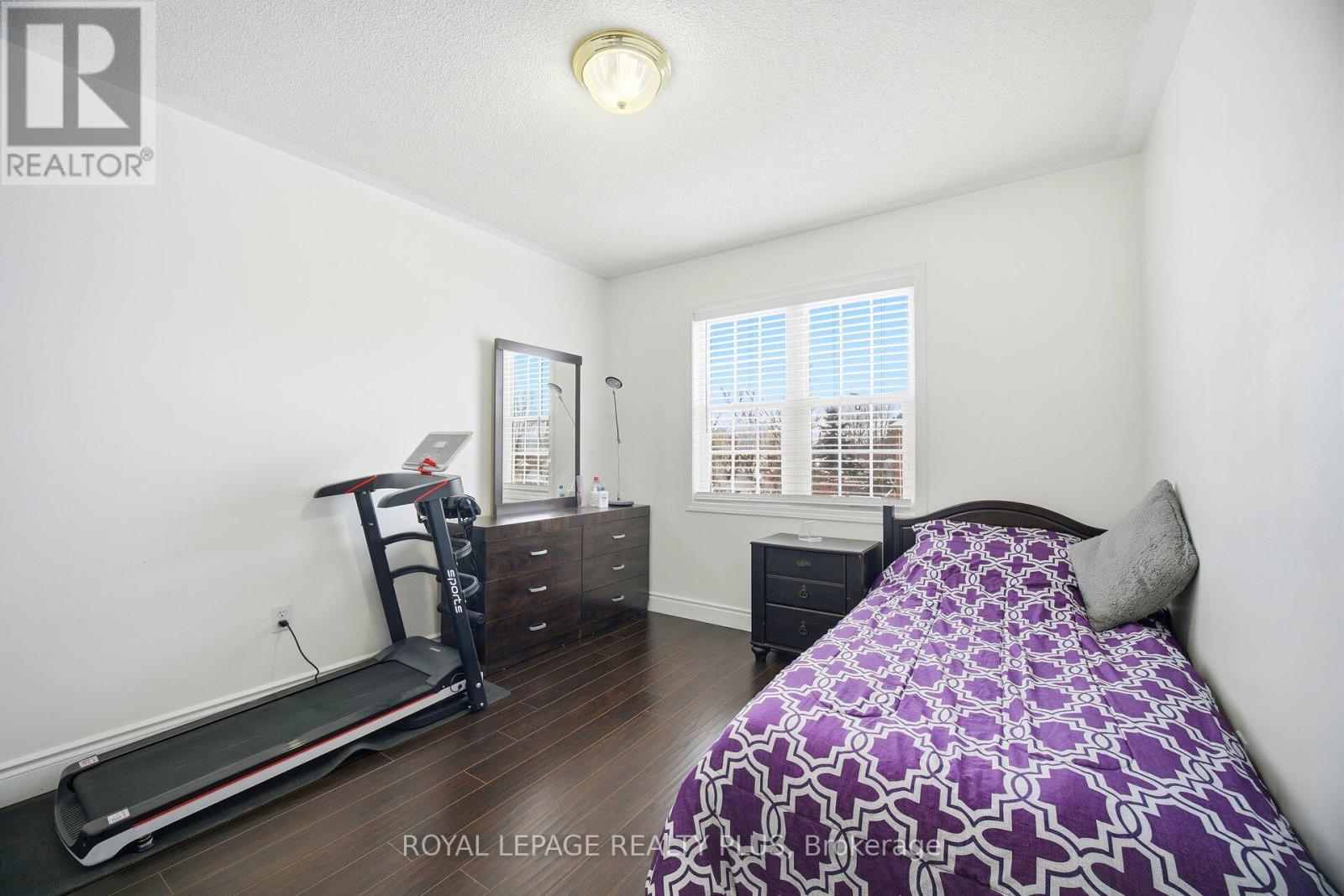 387 Brisdale Drive, Brampton, Ontario  L7A 3K7 - Photo 32 - W12682804