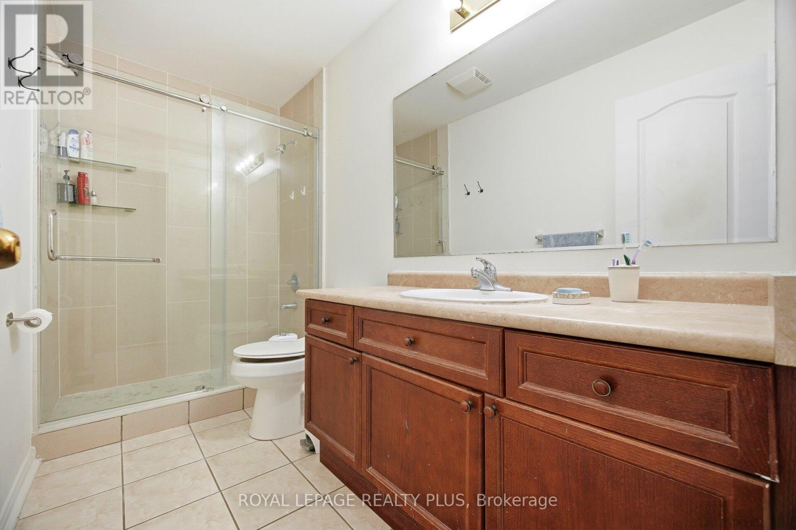 387 Brisdale Drive, Brampton, Ontario  L7A 3K7 - Photo 34 - W12682804