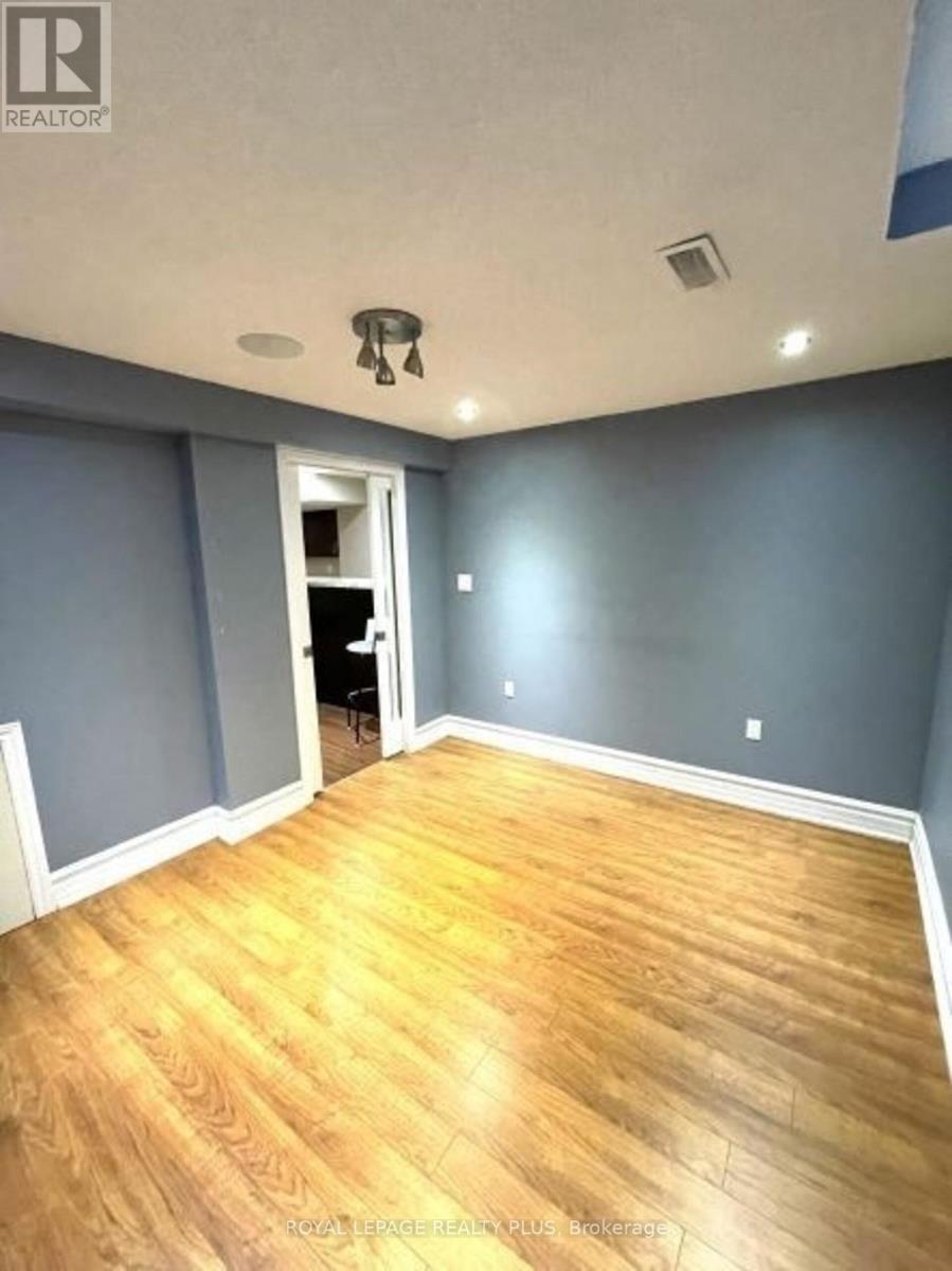 387 Brisdale Drive, Brampton (Fletcher's Meadow), Ontario  L7A 3K7 - Photo 44 - W12682804