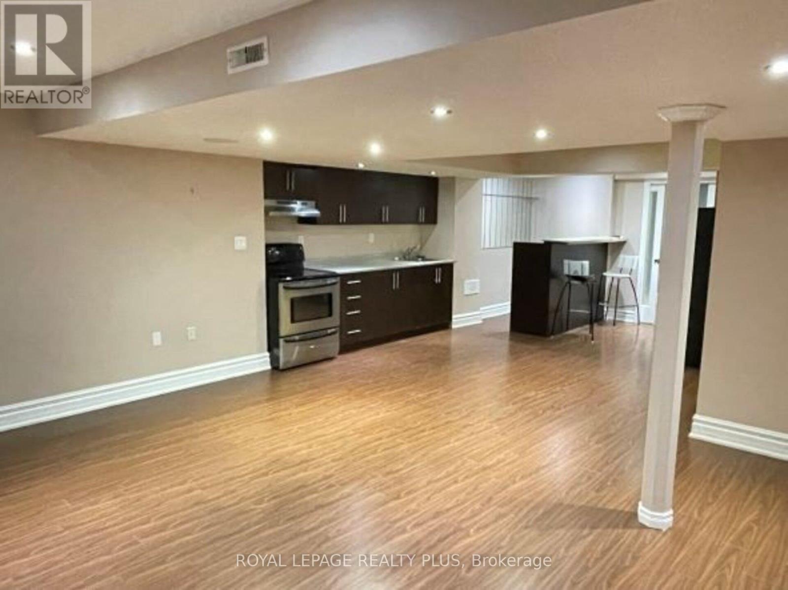 387 Brisdale Drive, Brampton (Fletcher's Meadow), Ontario  L7A 3K7 - Photo 48 - W12682804