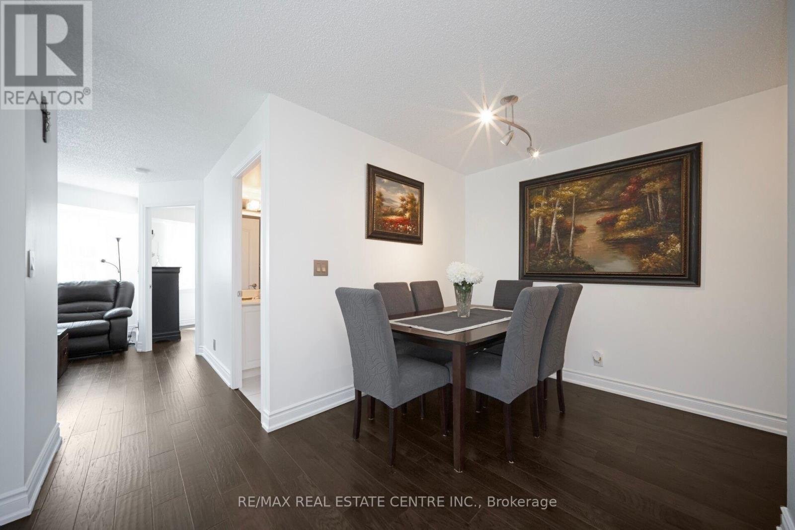 302 - 1 Elm Drive, Mississauga, Ontario  L5B 4M1 - Photo 9 - W12682832