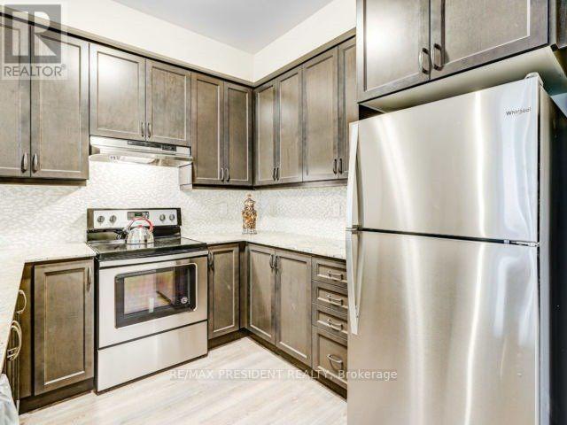 60 Crumlin Crescent, Brampton, Ontario  L6X 0Y3 - Photo 3 - W12682834