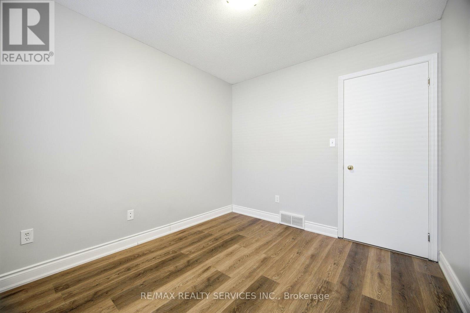 15 Margaret Street, Thorold, Ontario  L0S 1K0 - Photo 30 - X12682790