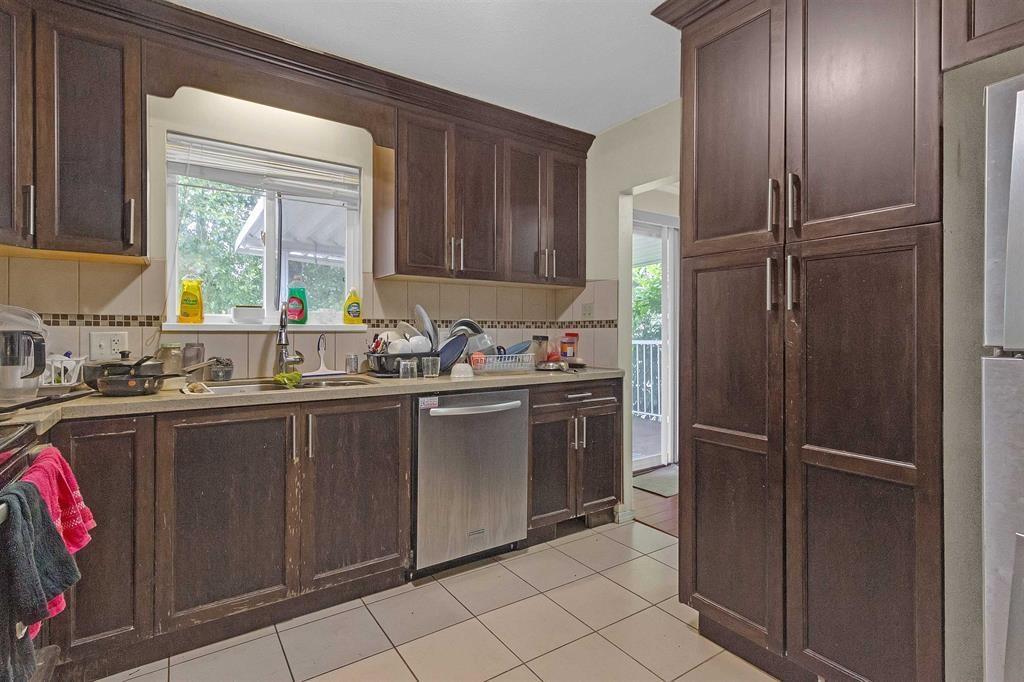 8841 140a Street, Surrey, British Columbia  V3V 7H1 - Photo 7 - R3077903